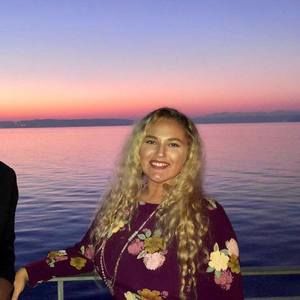 Meet your Posher, Trinae